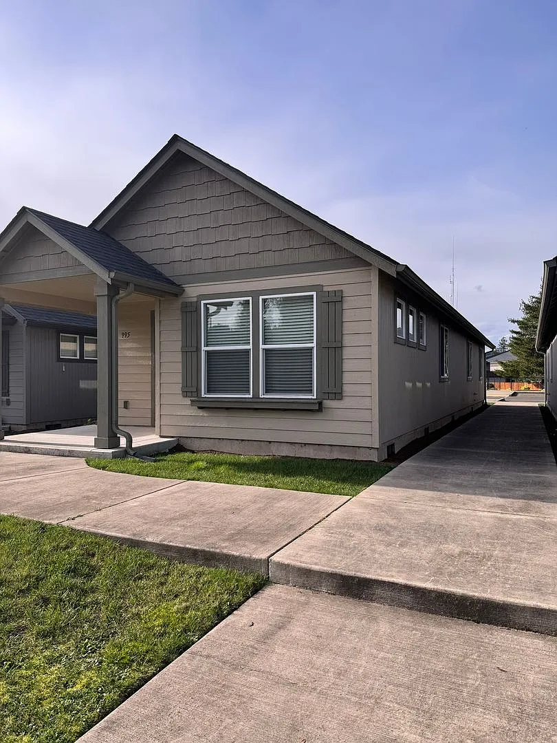 Beautiful 3 bedroom home in Cottage Grove- River Walk Village — Photo 2