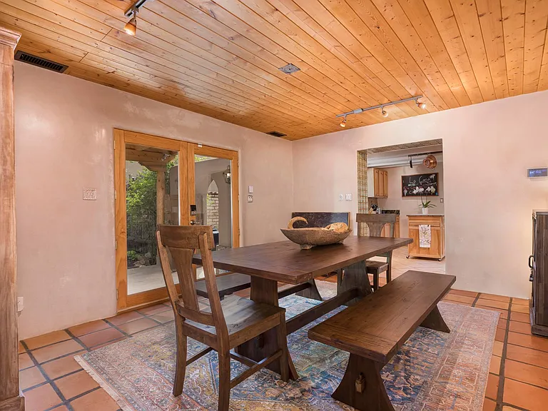 831 Ninita St — Photo 12