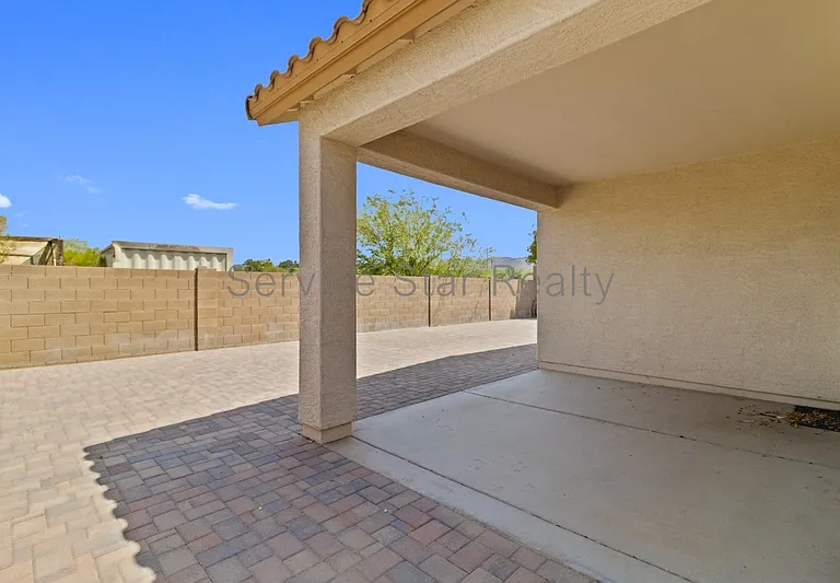 7309 S 12th Dr — Photo 20