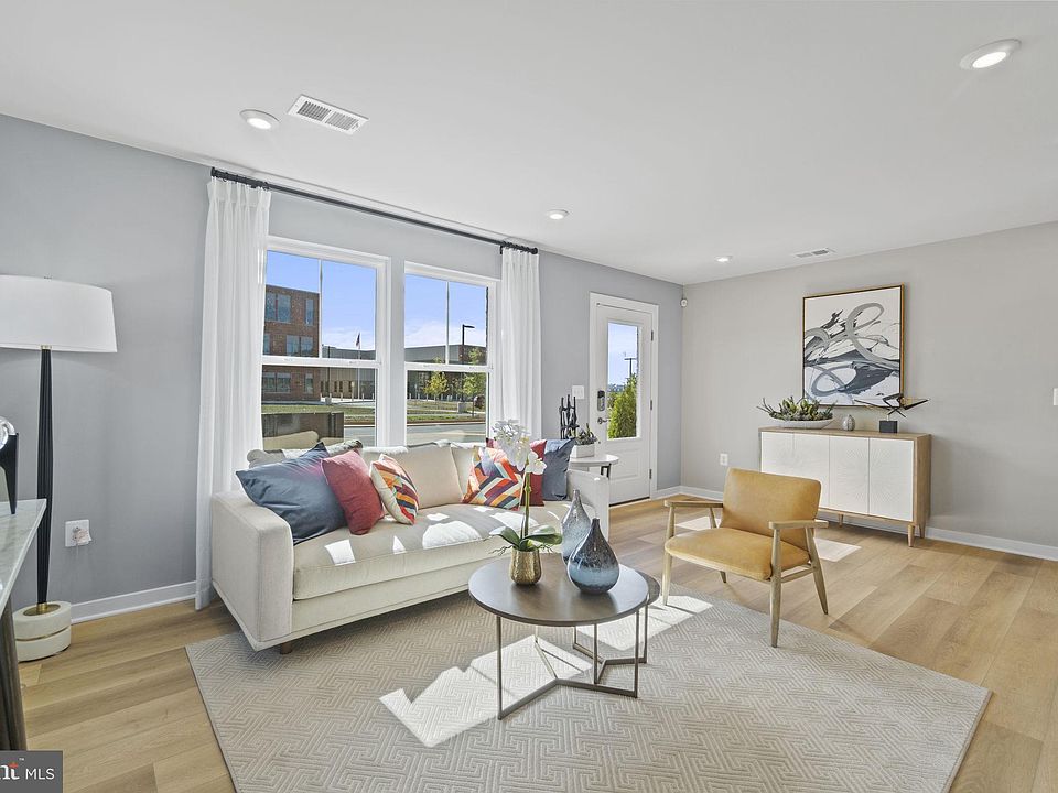 1st image of 24152 Thurso Sq