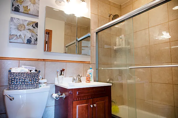 Rented by Easy Rental LLC | media 86