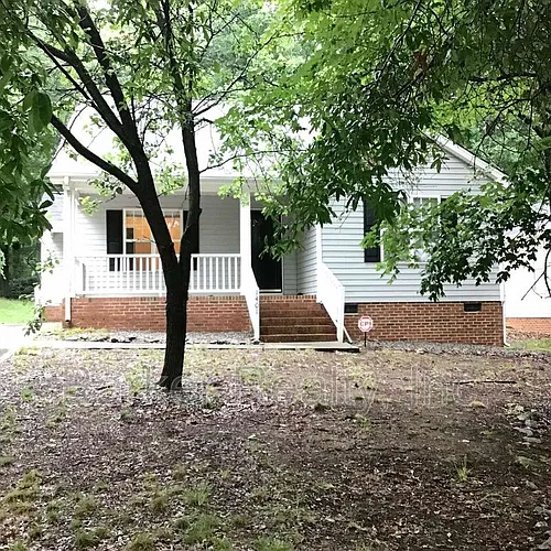 1401 E Lenoir St Photo 1