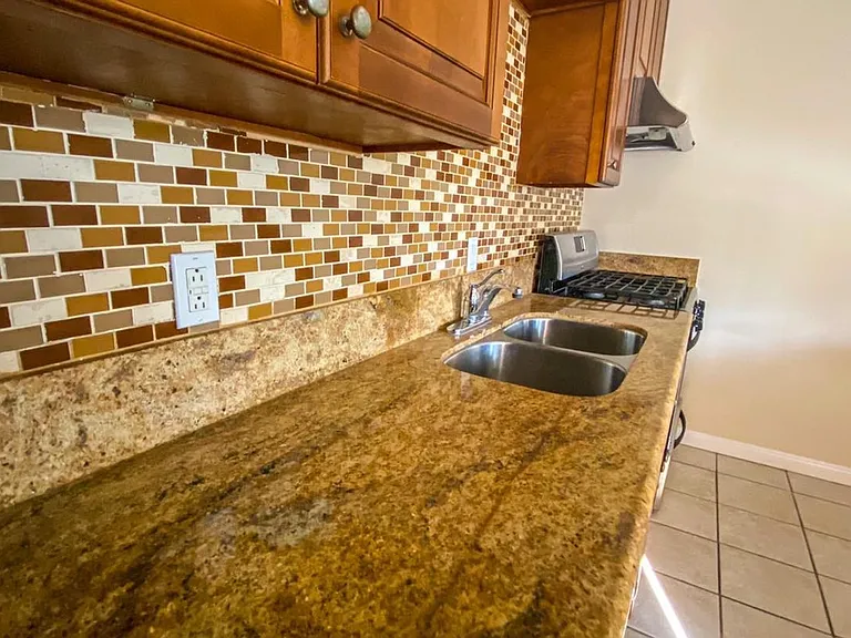 250 Cliff Dr — Photo 15
