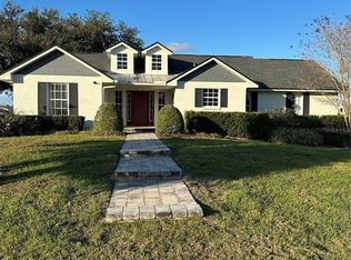 812 Jameson Rd, Lithia, FL 33547