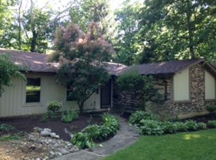 8951 Deep Forest Ln, Centerville, OH 45458