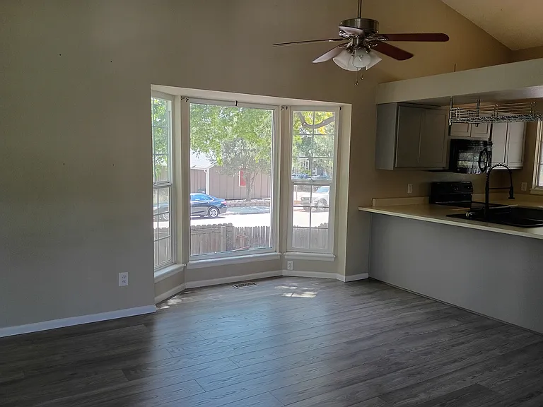 1251 Mercury Dr — Photo 8