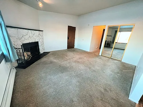 251 McCarrey St #6 Photo 1