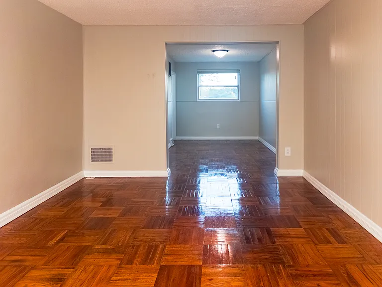 72 Madison Dr — Photo 5