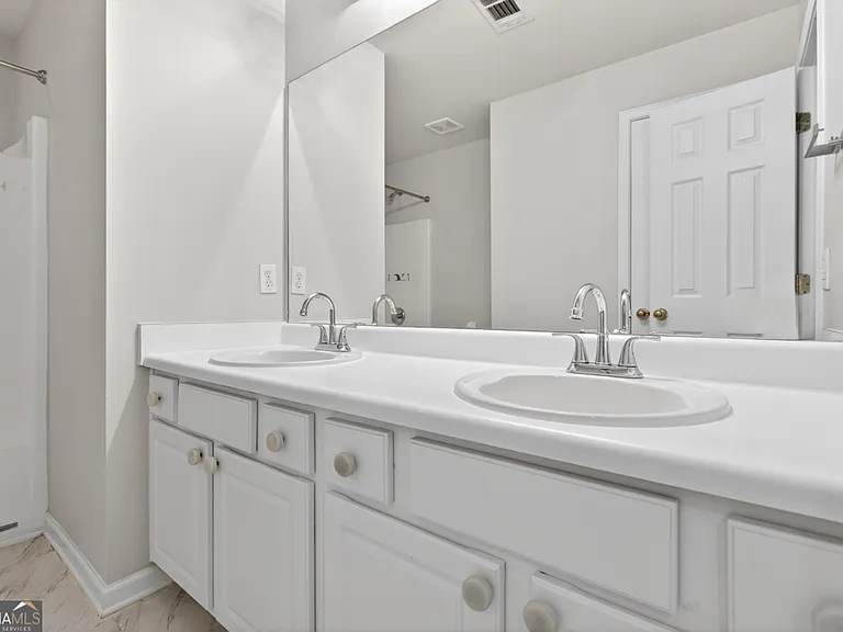 28 Stonehenge Ct — Photo 32