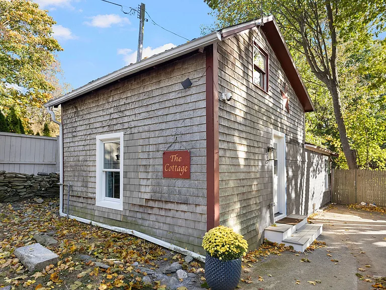 267 Green End Ave — Photo 17