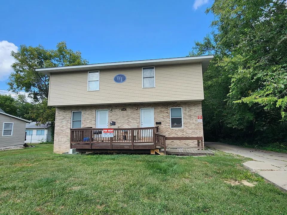 324 W Elting St