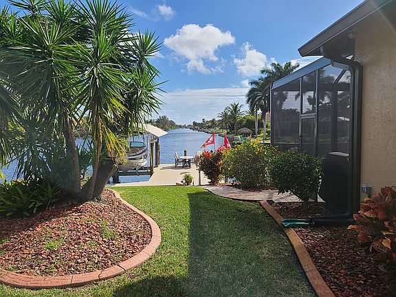 3rd image of 4011 SW 28th Pl