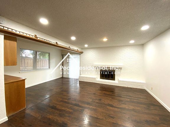 4th image of 5560 Eastridge Dr