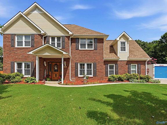 3rd image of 110 Golden Oak Dr