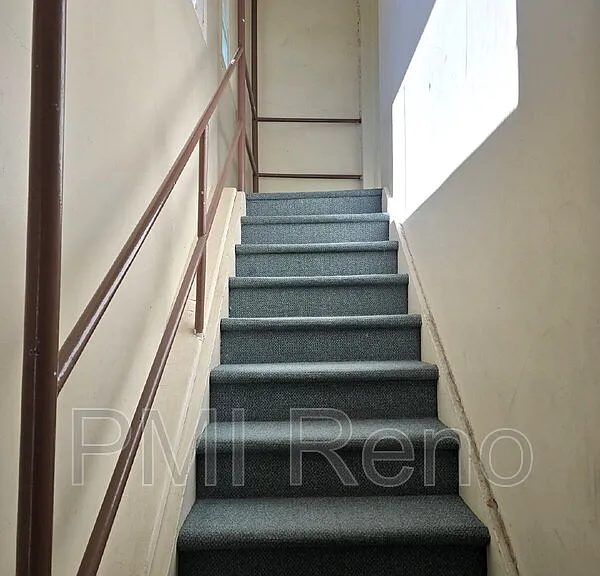 422 1/2 Saint Lawrence Ave #B — Photo 2