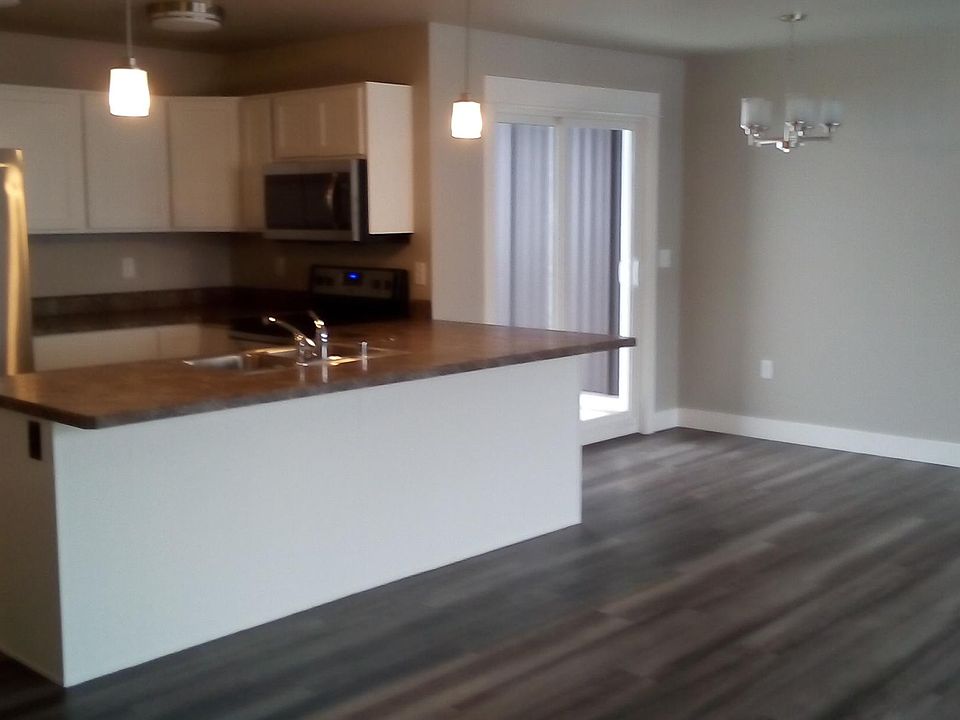 Open Living Area on Main Floor with Kitchen