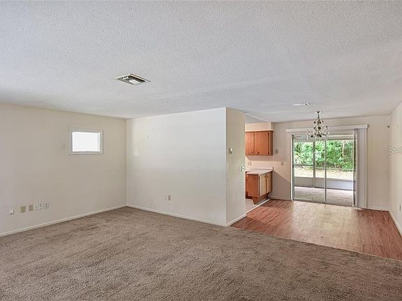 4th image of 2375 Poinsettia Dr