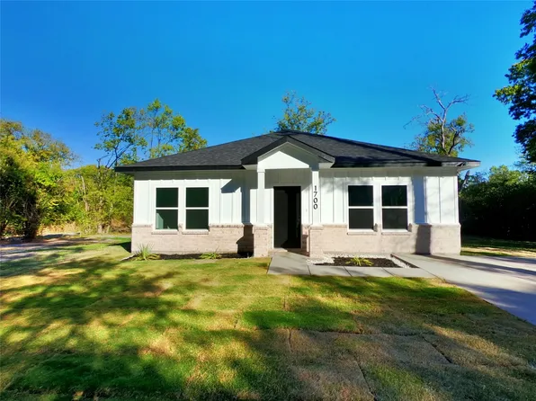 1700 Dixie St, Commerce, TX 75428