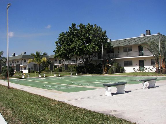 3rd image of 1900 S Kanner Hwy APT 6-202