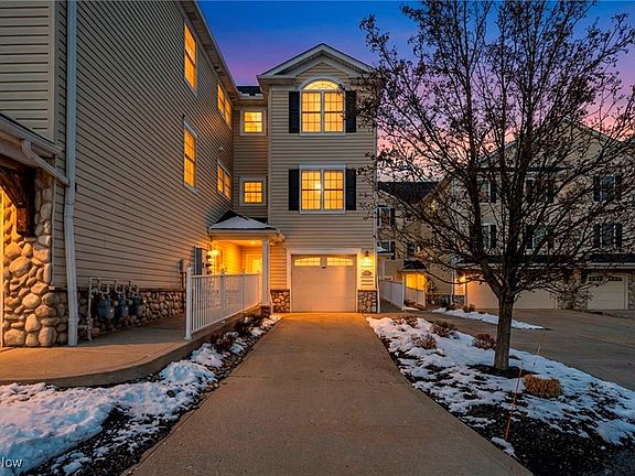 2nd image of 5239 Lake Rd W Unit 305