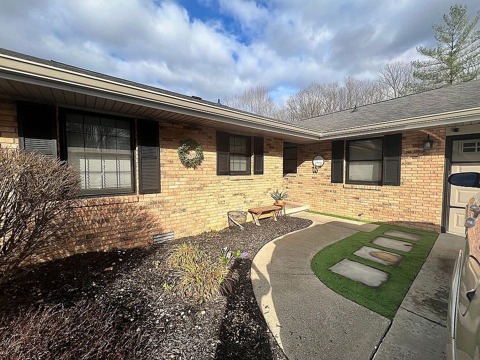 429 Mutton Creek Dr, Seymour, IN 47274 Zillow