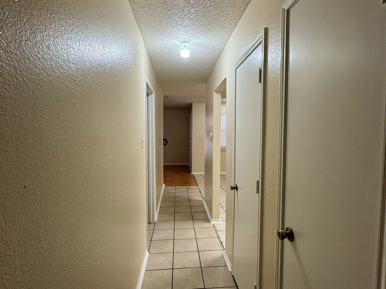 3 bed, 1127 sqft, $1,600 — Photo 4