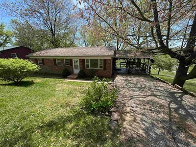 303 Circle Dr, Pembroke, VA, 24136