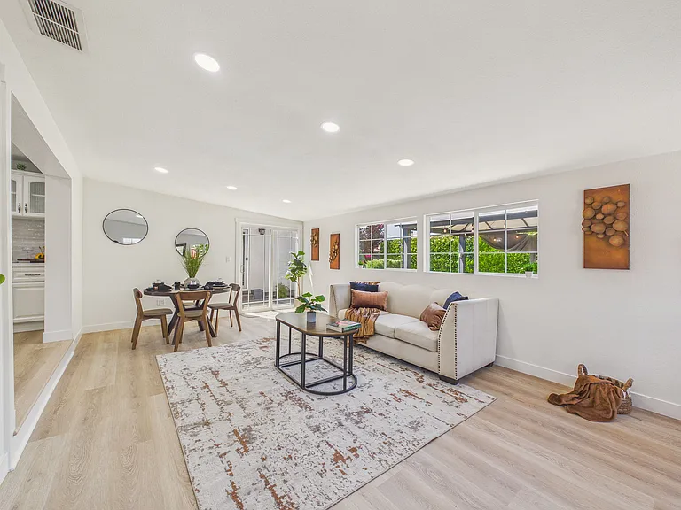 7425 Brighton Dr — Photo 28