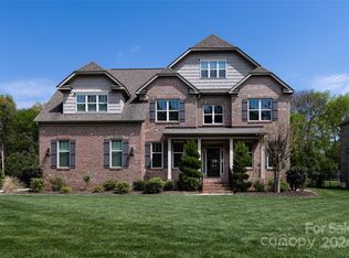 2528 Springs Dr, Charlotte, NC 28226