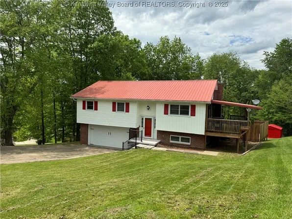 634 Elk Est, Elkview, WV 25071