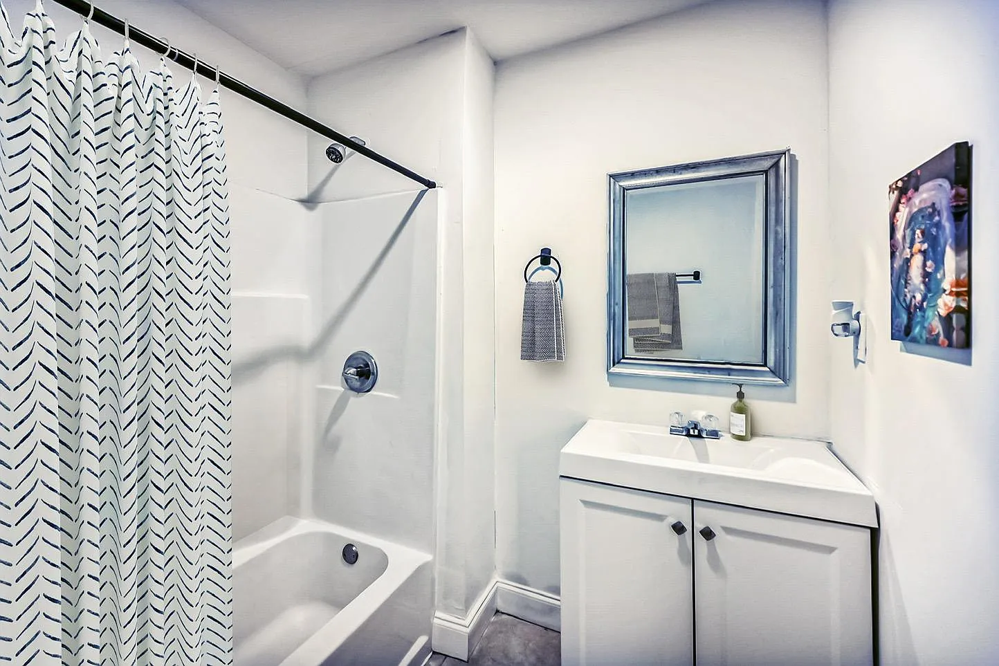 4 bed, 3.0 bath, 2600 sqft, $637 — Photo 3