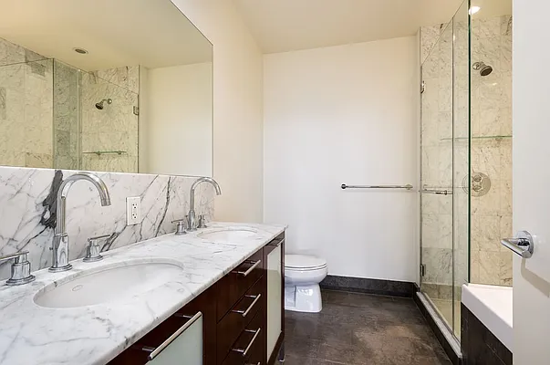 Rented by Lisa Management | media 24