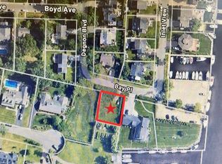 0 Bay Pl, Bay Shore, NY 11706