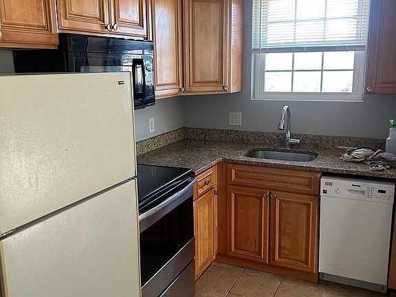 2nd image of 15 Wren Ter APT 6