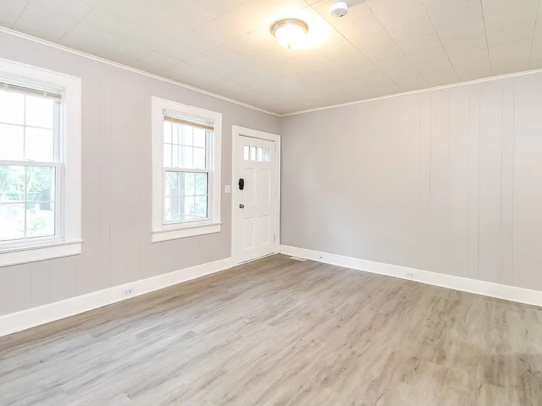 556792_018_living_room_12920661.jpg
