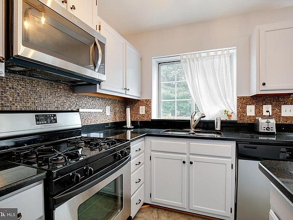 4th image of 6563 Old Carriage Dr