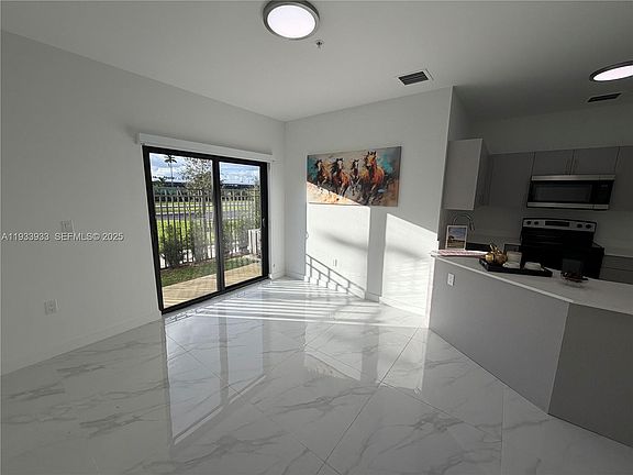 4th image of 2308 E 4th Ave #208