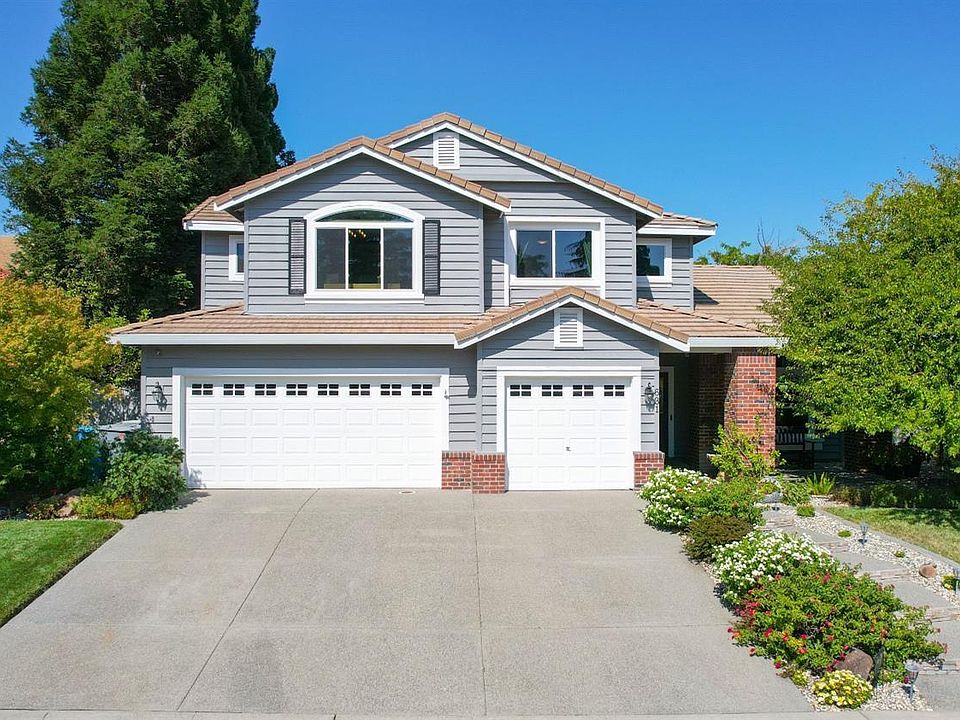 1st image of 631 Hillcrest Circle