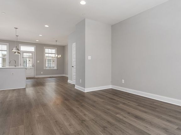 3rd image of 43D E Gordon St