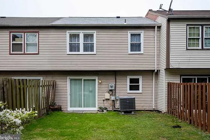 8407 Eucalyptus Ct — Photo 4
