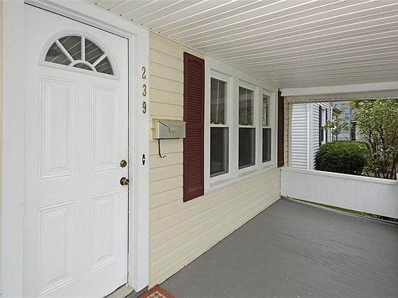 3rd image of 239 Marseilles Ave
