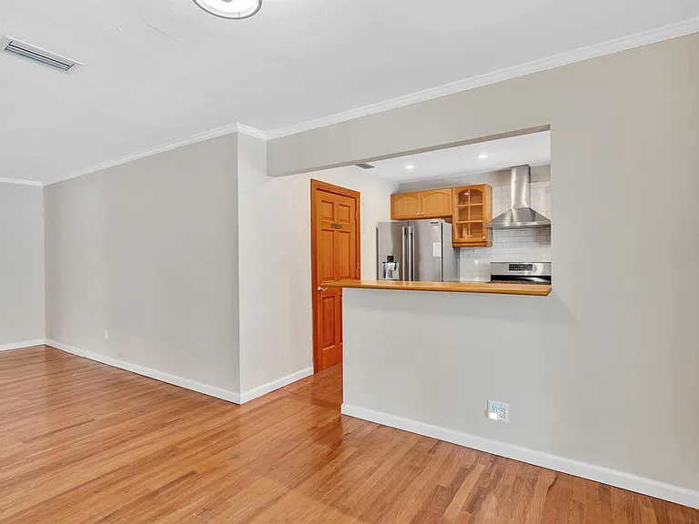 1527 Mayo St — Photo 24
