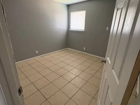 609 N Mirror St #3, Amarillo, TX 79107