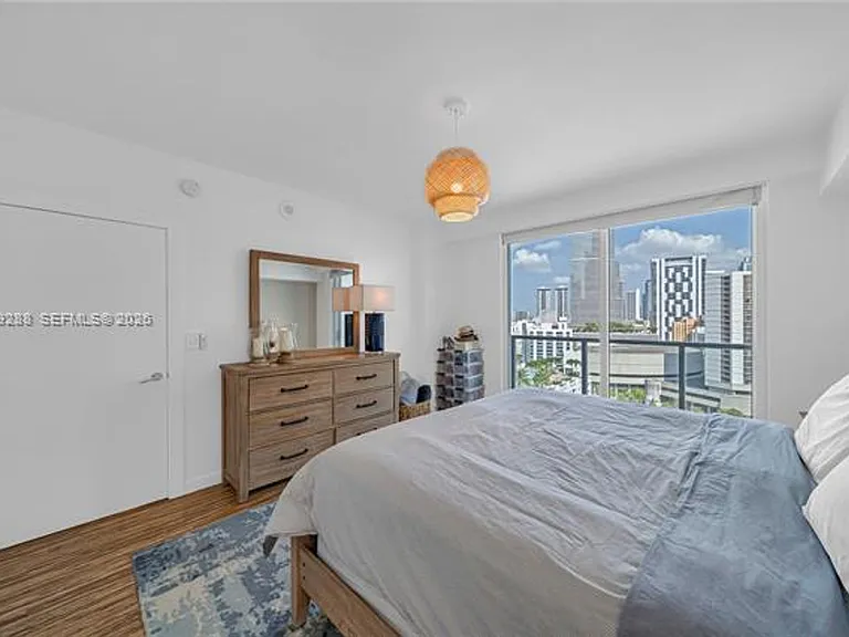 55 SE 6th St #1803 — Photo 20