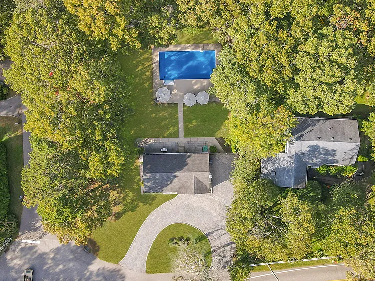 138 W Tiana Rd — Photo 23