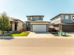917 E Atlantic Cv W, Lethbridge, AB T1J 5M4