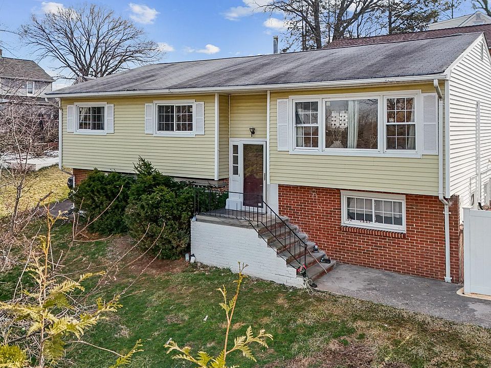 1st image of 14 Dickinson Avenue