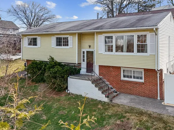 14 Dickinson Avenue, Nyack, NY 10960