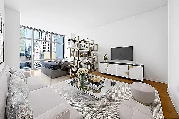 Rented by RELO REDAC INC. | media 1