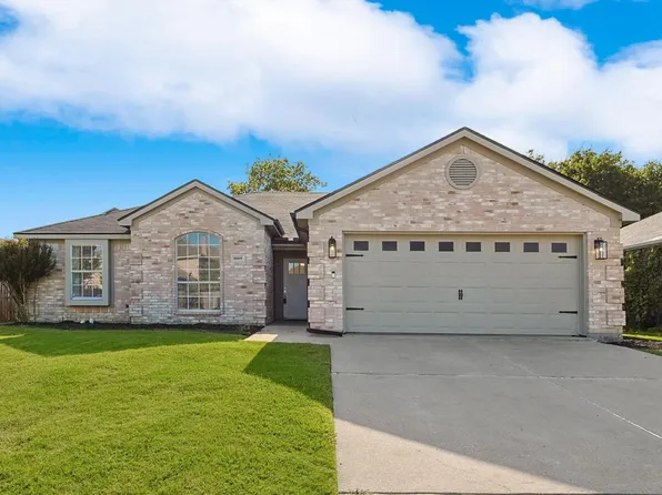 8009 Jolie Dr, Fort Worth, TX 76137